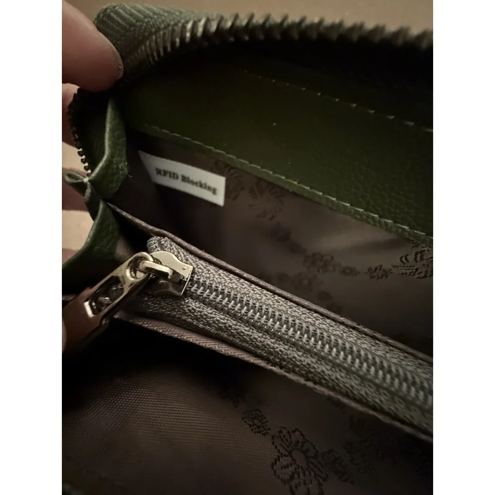 Bveyzi Leather Wallet CardHolder Ziparound Wristlet Green‎ RFID Blocking
